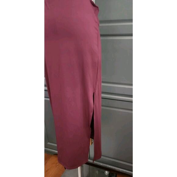 Halara NWT Ruched Lace Up Back Bodycon Midi Knit Dress Burgundy Medium - Picture 4 of 6